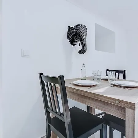 Modern And Cool In The City Center Apartmán